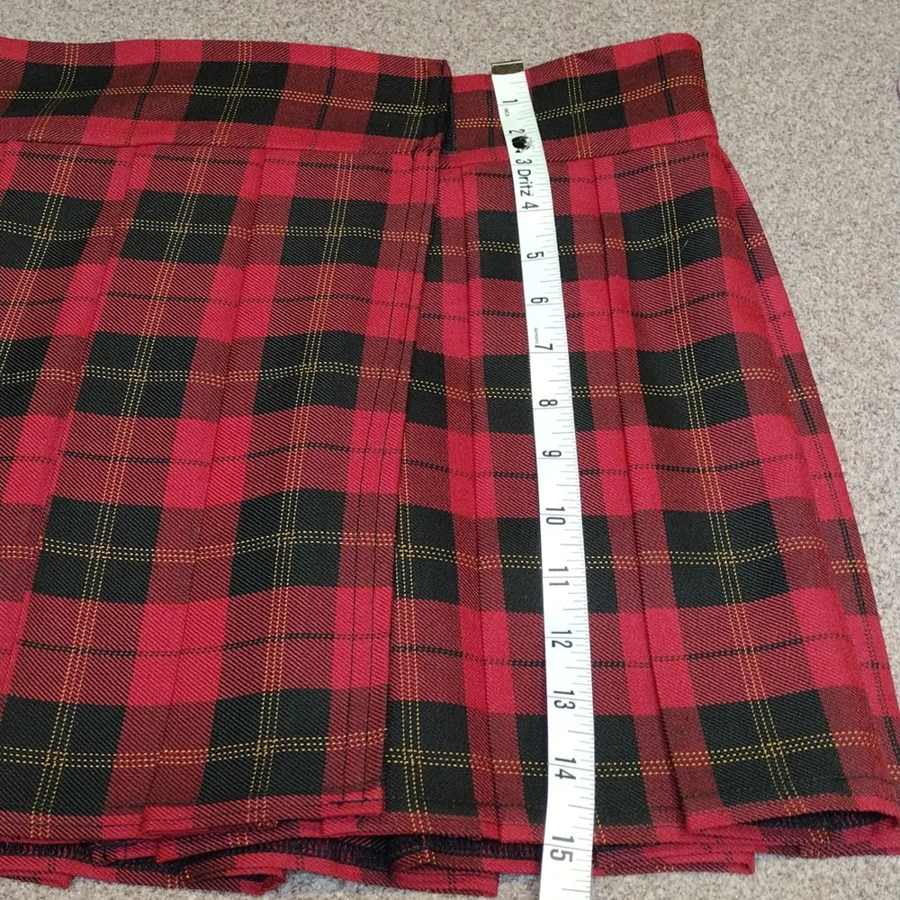 🔥Hips & Curves Schoolgirl Plaid Pleated Skirt - Picture 4 of 7